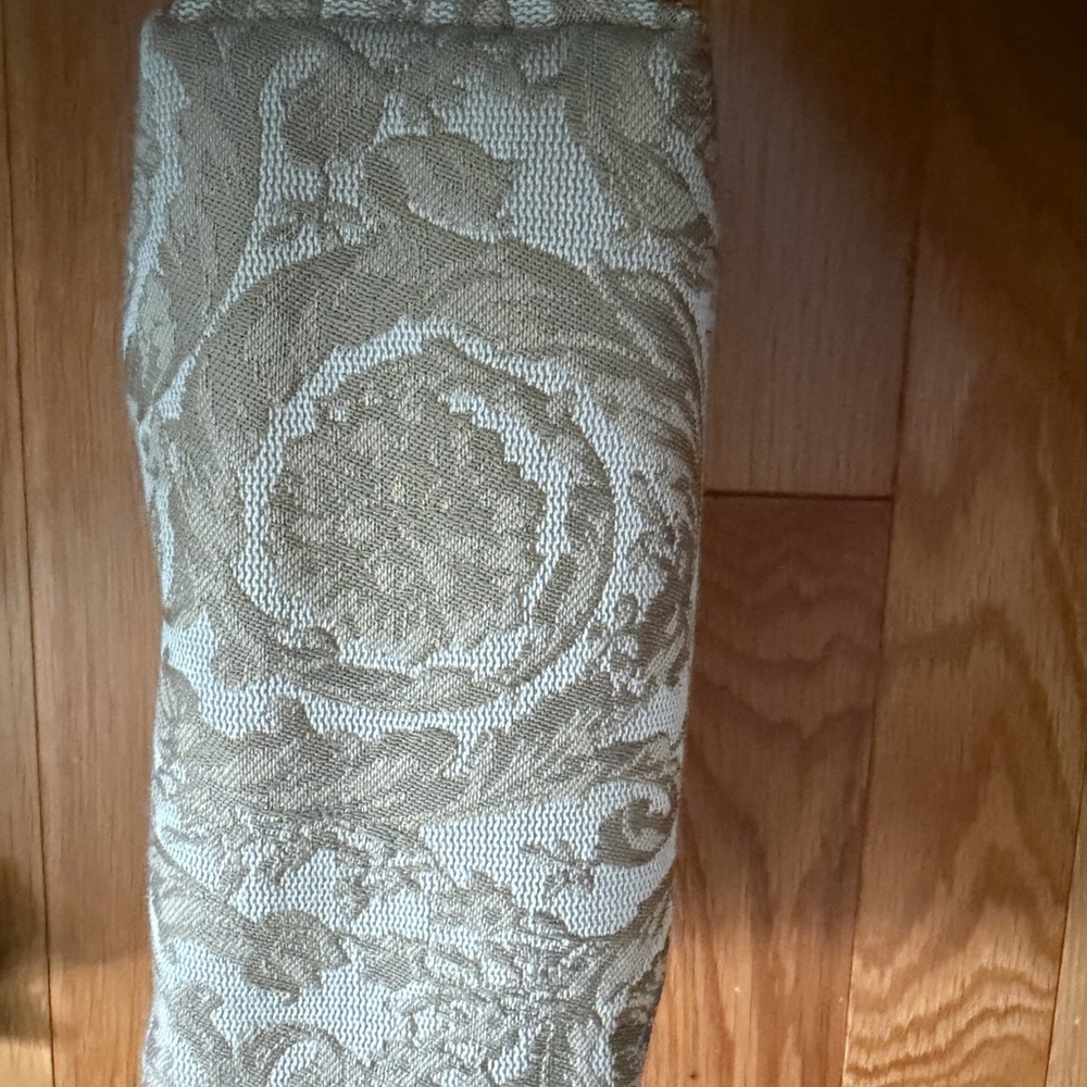 Versace Beige Floral Logo Cosmetic Pouch with Black Dust Bag - Picture 5 of 12